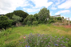 Communal Garden- click for photo gallery